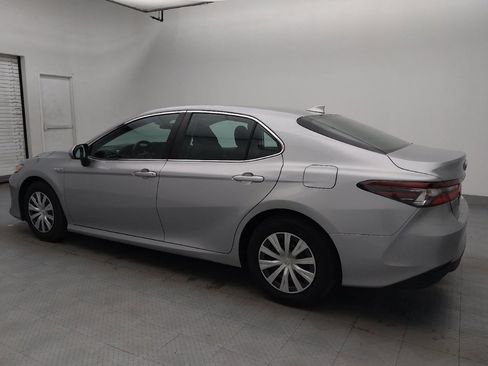 Used 2021 Toyota Camry LE image 3