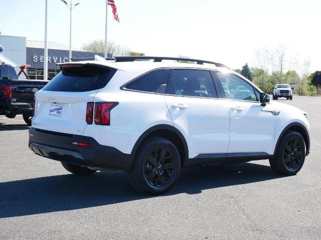 Used 2023 Kia Sorento S w/ Panoramic Sunroof Package AWD/4WD image 5
