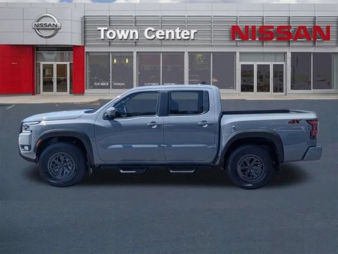 Certified 2025 Nissan Frontier PRO-4X AWD/4WD image 4
