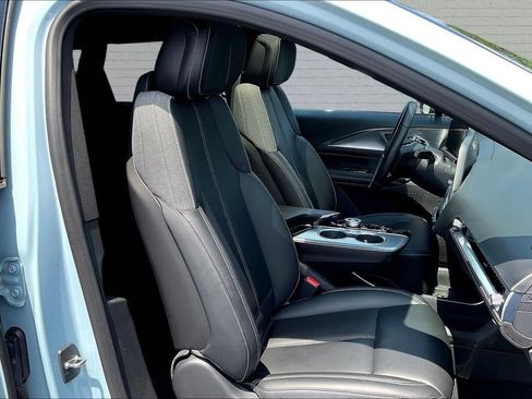 Used 2024 Cadillac Lyriq Tech RWD image 29