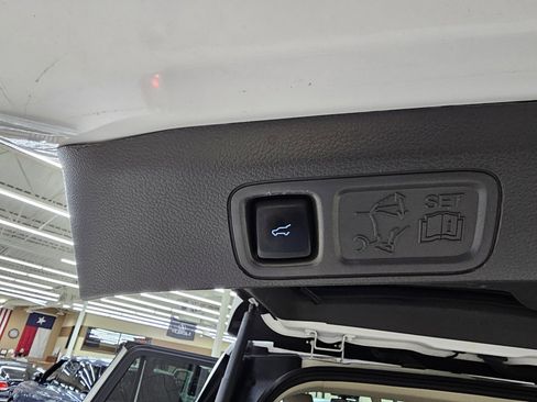 Used 2020 Ford Expedition XLT w/ Equipment Group 202A image 15