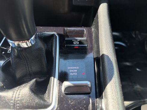 Used 2023 Jeep Compass Limited AWD/4WD image 31