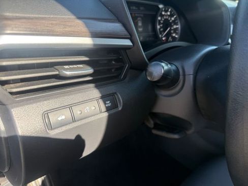 Used 2025 Nissan Altima 2.5 SV FWD image 15