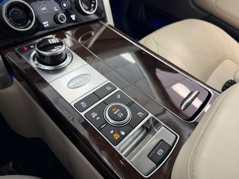Used 2019 Land Rover Range Rover Supercharged AWD/4WD image 38