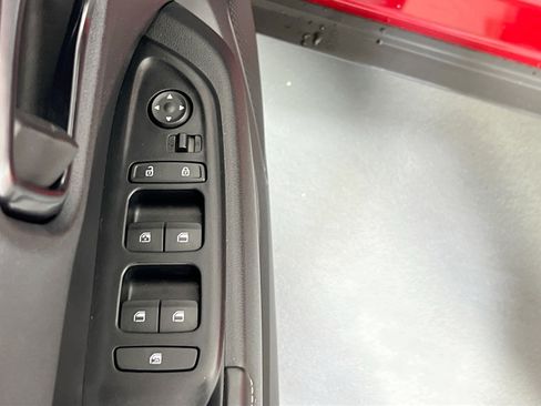 Used 2023 Hyundai Venue Limited FWD image 18