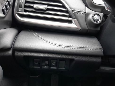 Used 2022 Subaru Outback Limited AWD/4WD image 16