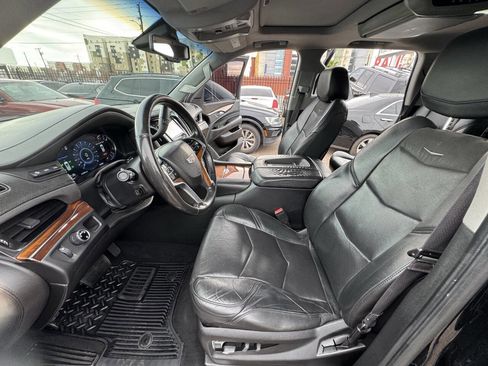 Used 2016 Cadillac Escalade Luxury image 12
