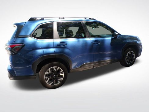 Used 2026 Subaru Forester Premium AWD/4WD image 8