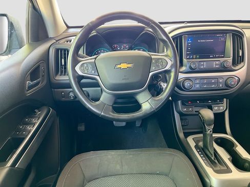 Used 2022 Chevrolet Colorado LT w/ LT Convenience Package AWD/4WD image 22