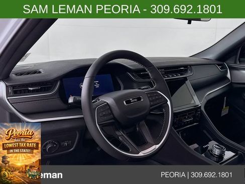 New 2025 Jeep Grand Cherokee L Altitude image 9