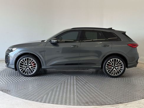 Used 2025 Audi SQ5 Premium Plus AWD/4WD image 2