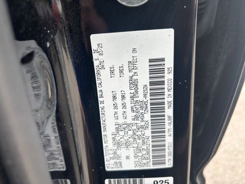 Used 2025 Toyota Tacoma TRD Off-Road image 27