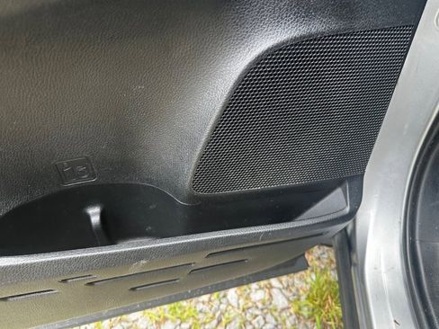 Used 2016 Toyota RAV4 LE image 12