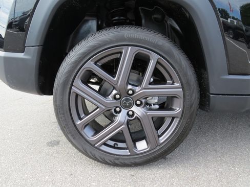 New 2025 Jeep Compass Limited w/ Sun & Sound Group image 11