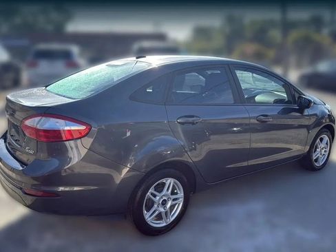 Used 2018 Ford Fiesta SE FWD image 9