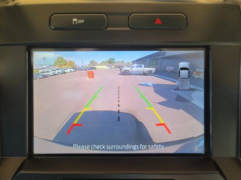 Used 2022 Ford F250 XLT w/ XLT Premium Package image 11