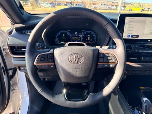 Used 2026 Toyota Grand Highlander AWD Hybrid image 12