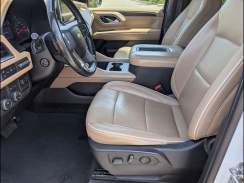 Used 2021 Chevrolet Tahoe Premier w/ Premium Package image 13