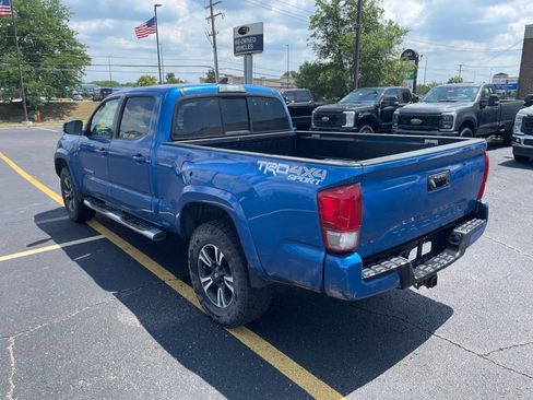 Used 2016 Toyota Tacoma SR5 AWD/4WD image 7