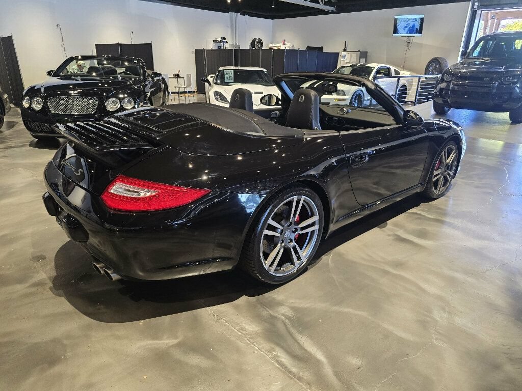 Used 2012 Porsche 911 Cabriolet image 5