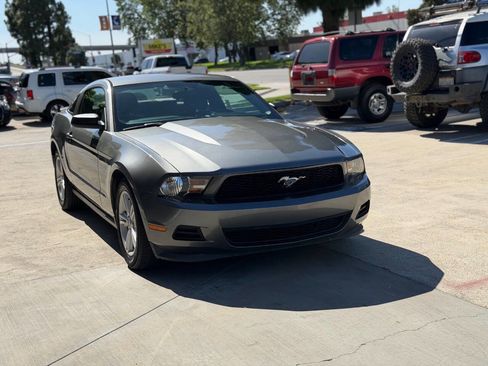 Used 2012 Ford Mustang Coupe image 4
