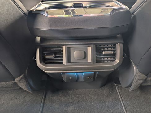 Used 2024 Ford F150 Lariat AWD/4WD image 9