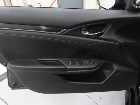 Used 2020 Honda Civic Sport Touring image 10
