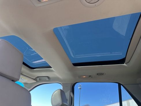 Used 2016 Ford Explorer Platinum image 26