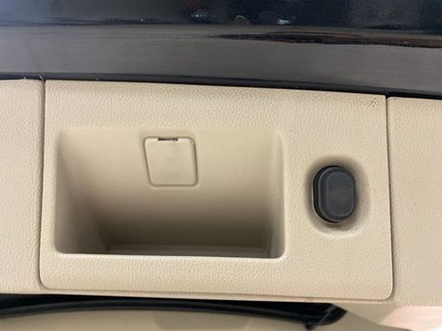 Used 2020 Cadillac Escalade ESV Premium Luxury w/ LPO, Radiant Package image 8