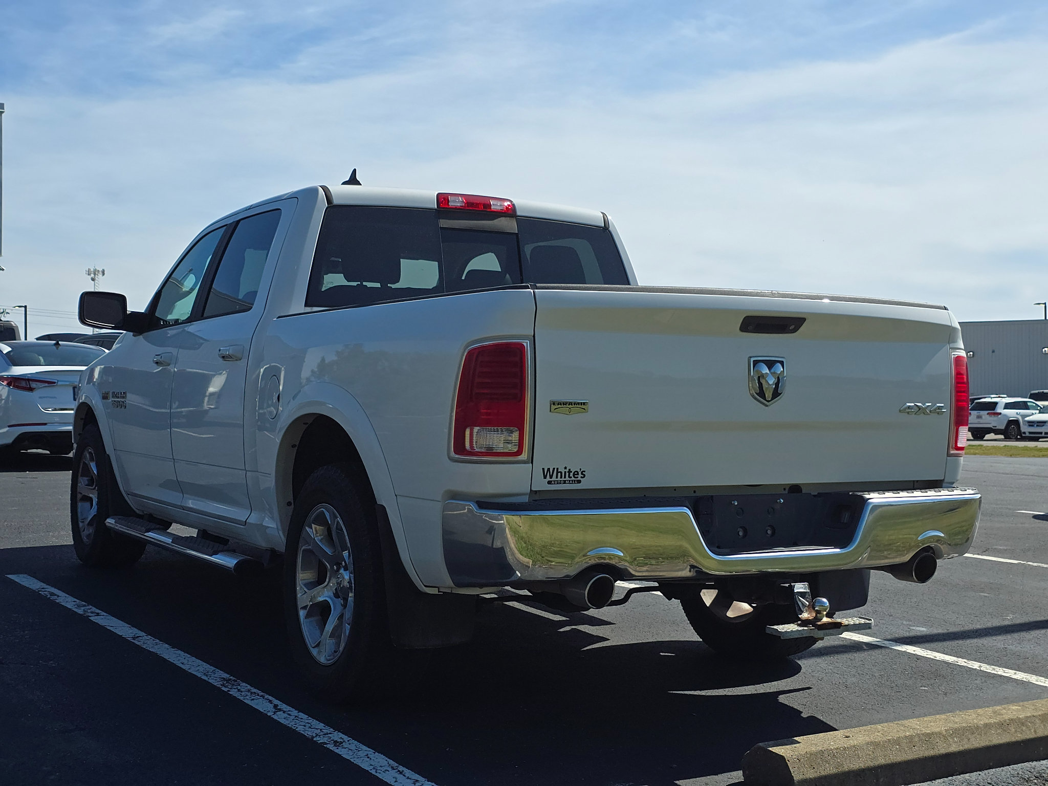Used 2017 RAM 1500 Laramie AWD/4WD image 8