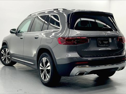 Used 2026 Mercedes-Benz GLB 250 image 3