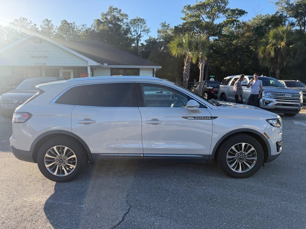 Used 2019 Lincoln Nautilus Select FWD image 4