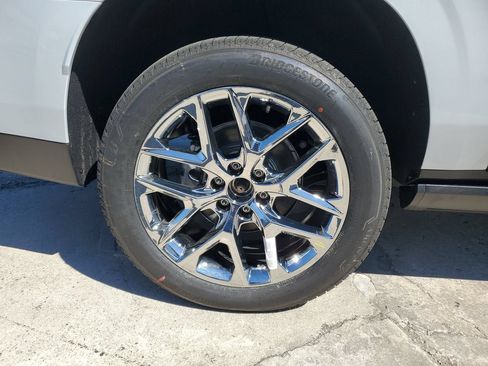 New 2026 GMC Yukon XL Denali w/ Sun & Power Step Package AWD/4WD image 6