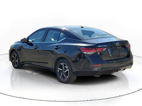 Used 2024 Nissan Sentra SV image 3