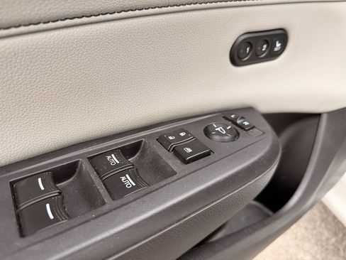 Used 2021 Acura ILX w/ Premium Package image 18