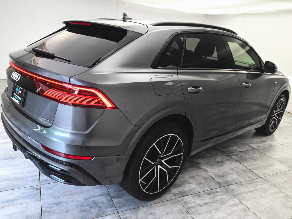 Used 2020 Audi Q8 Prestige AWD/4WD image 6