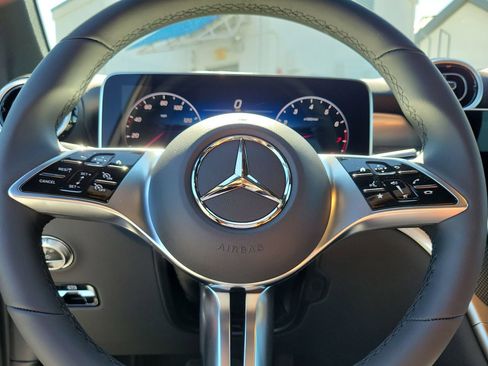 New 2026 Mercedes-Benz GLC 300 image 28