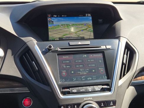 Used 2017 Acura MDX SH-AWD w/ Advance Package image 29