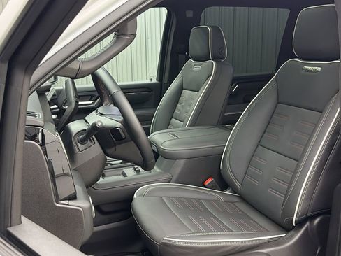 Used 2024 GMC Sierra 2500 AT4X image 34