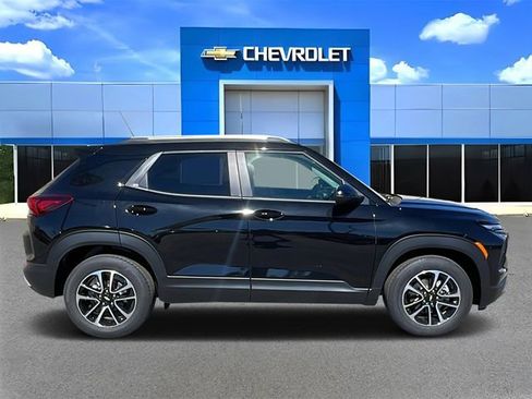 New 2026 Chevrolet TrailBlazer LT w/ Convenience Package image 2