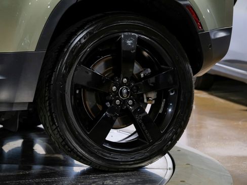 Used 2023 Land Rover Defender 110 SE image 62