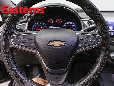 Used 2020 Chevrolet Malibu LS w/ LPO, Convenience Package 2 FWD image 10