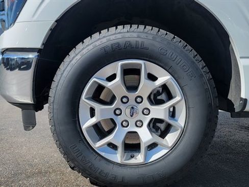 Used 2023 Ford F150 XLT AWD/4WD image 12