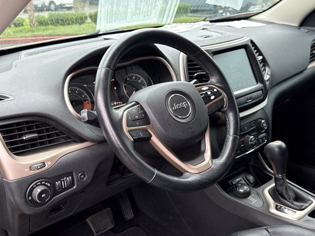 Used 2014 Jeep Cherokee Limited w/ Luxury Group AWD/4WD image 18