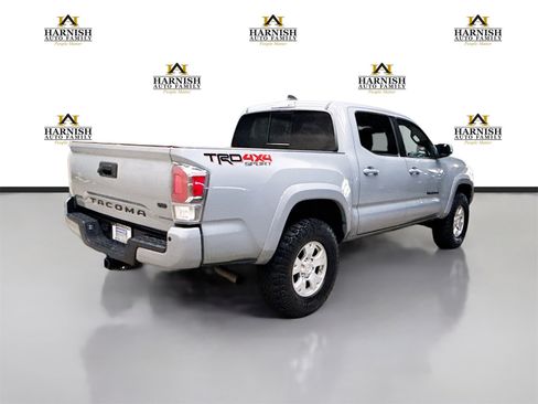 Used 2021 Toyota Tacoma TRD Sport image 5