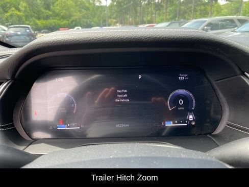 Used 2023 Jeep Grand Cherokee Limited w/ Trailer Tow Prep Group (B) RWD image 12