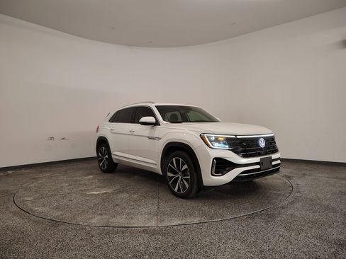 Used 2024 Volkswagen Atlas Cross Sport SEL Premium R-Line image 6