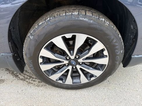 Used 2017 Subaru Outback 3.6R Limited image 17