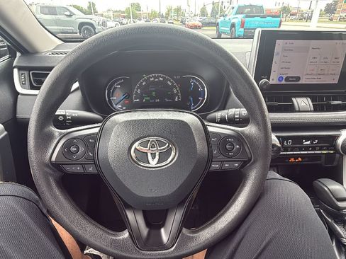 Certified 2025 Toyota RAV4 XLE AWD/4WD image 14