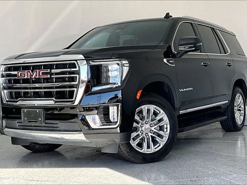 Used 2023 GMC Yukon SLT w/ SLT Premium Package image 15